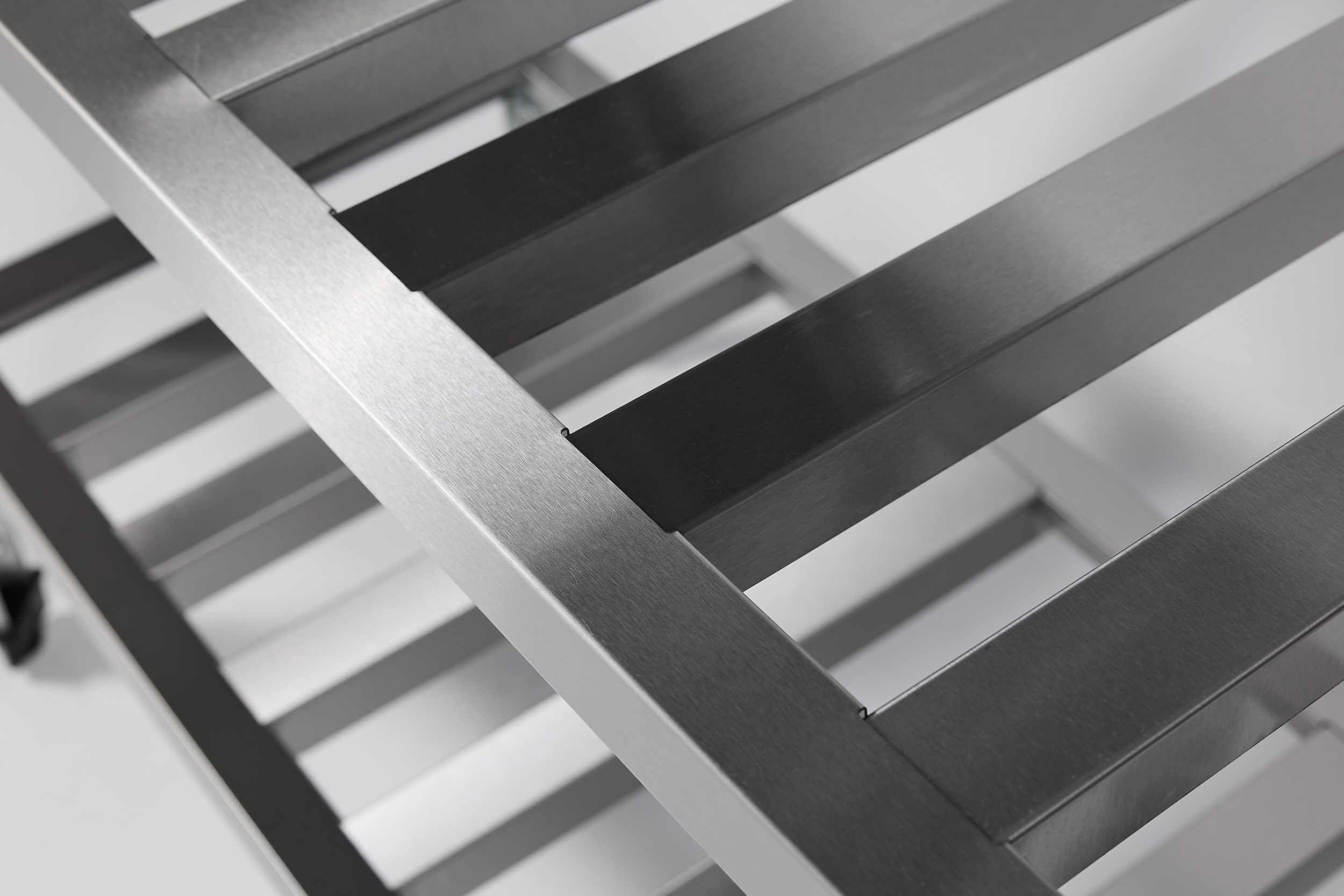 Стеллаж производственный кухонный RESTOINOX СТПР-18/4-ЭЦ