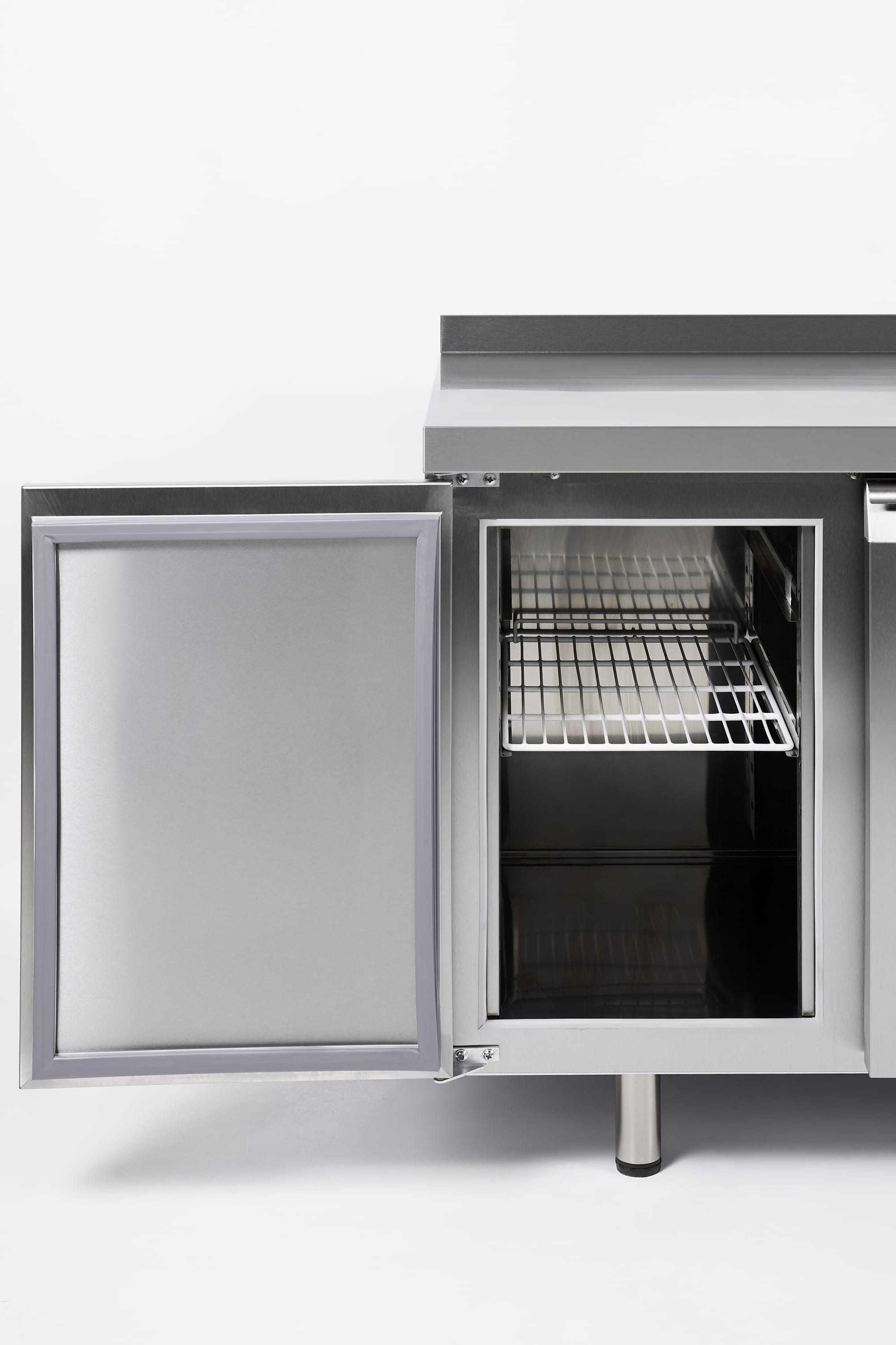 Стол морозильный RESTOINOX SHN-1111SN-B