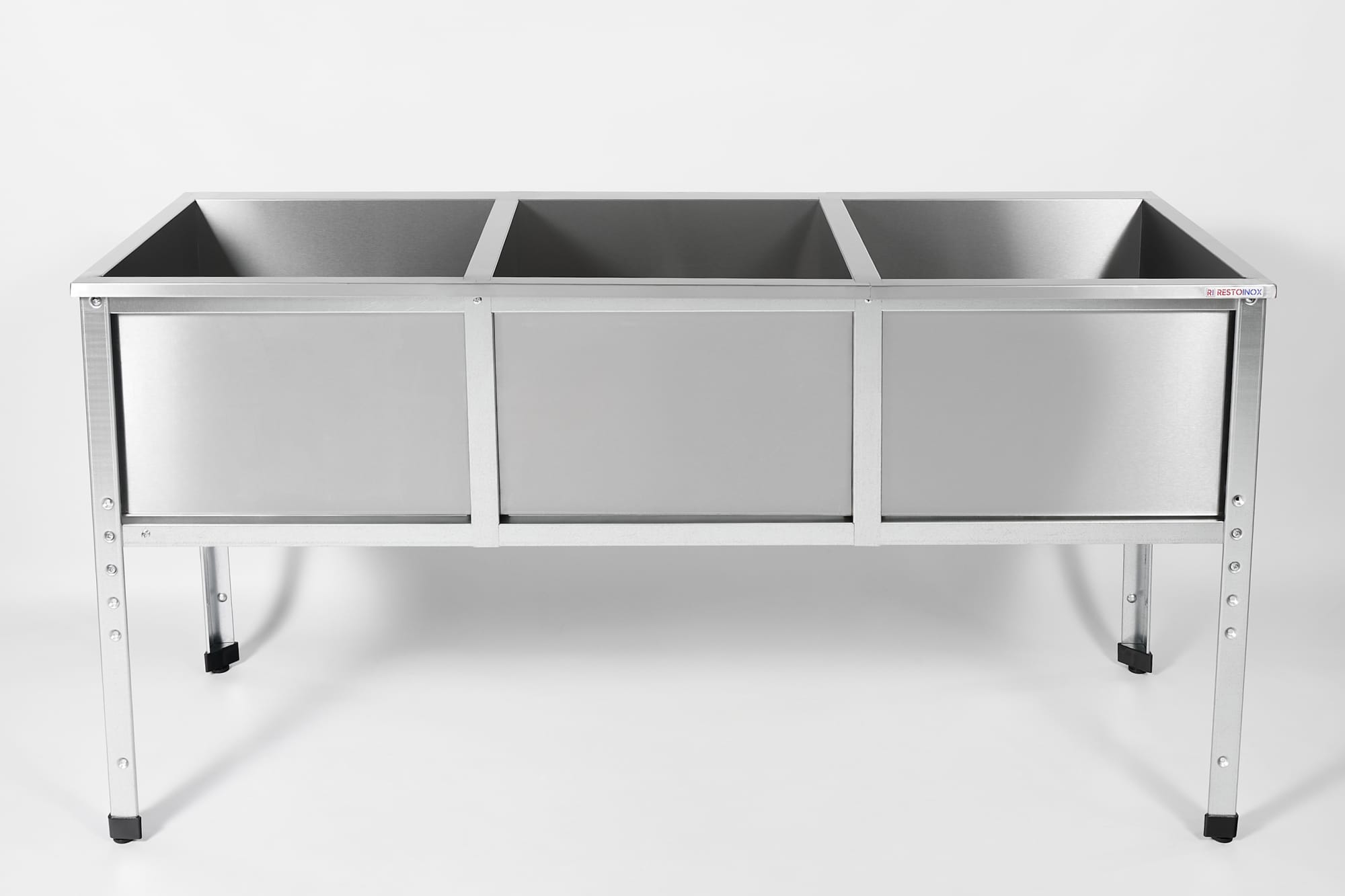 Ванна моечная трехсекционная RESTOINOX ВМС-3/6-ЭЦ