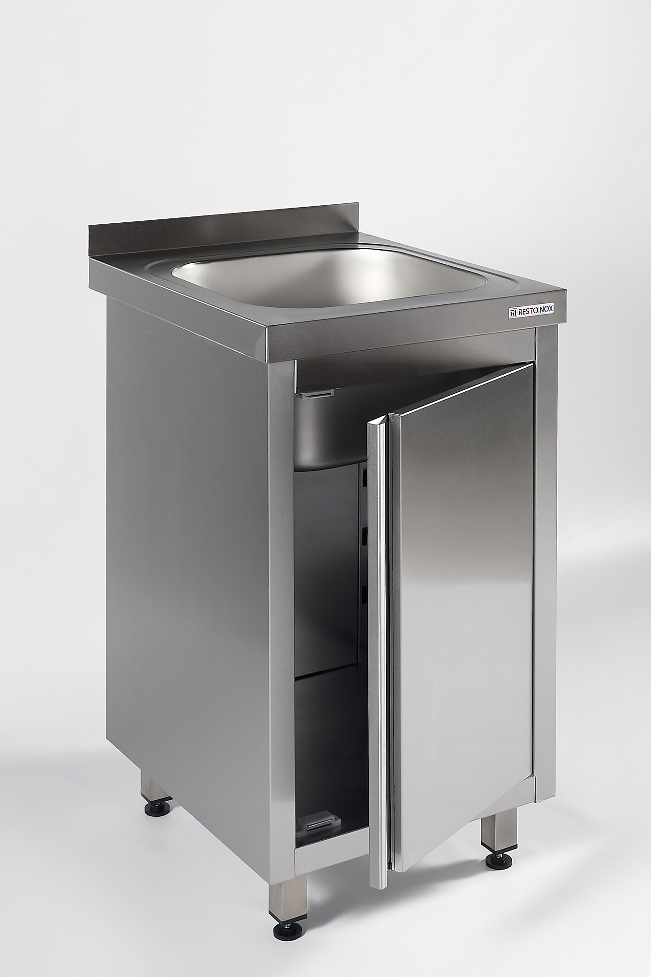 Ванна моечная цельнотянутая одинарная закрытая RESTOINOX ВМЦЗ-1/5/7-Б