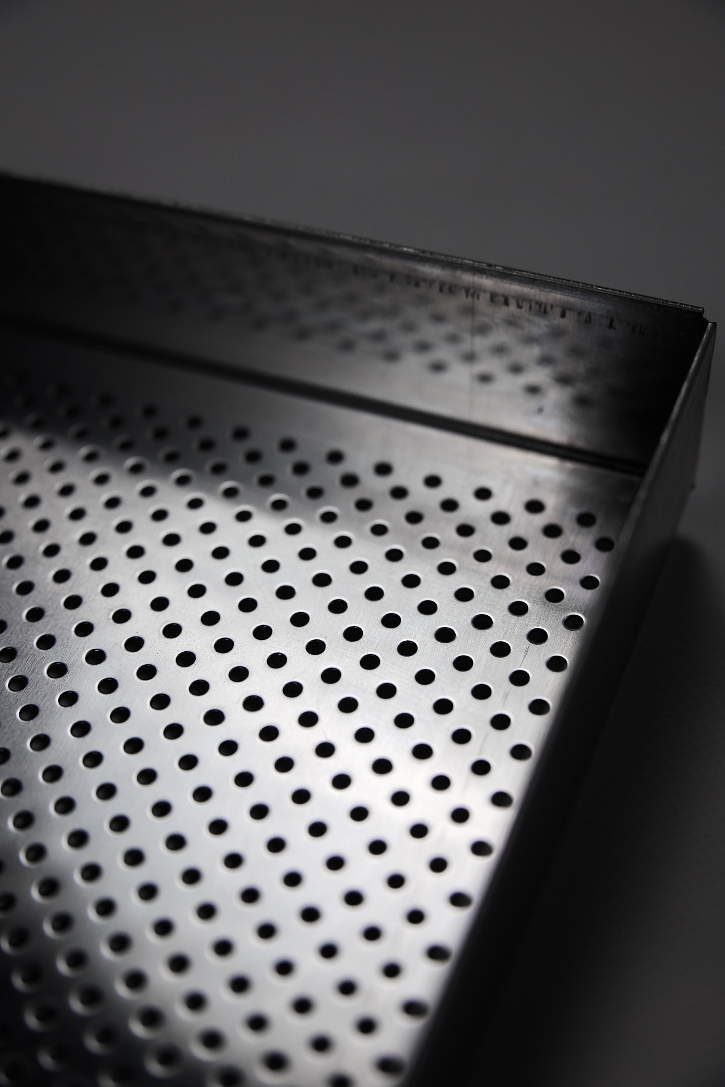 Противень перфорированный из нержавеющей стали RESTOINOX ППН4/08-600х400х60