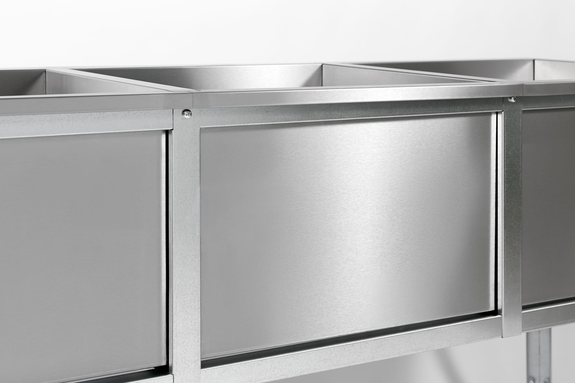 Ванна моечная трехсекционная RESTOINOX ВМС-3/6-ЭЦ