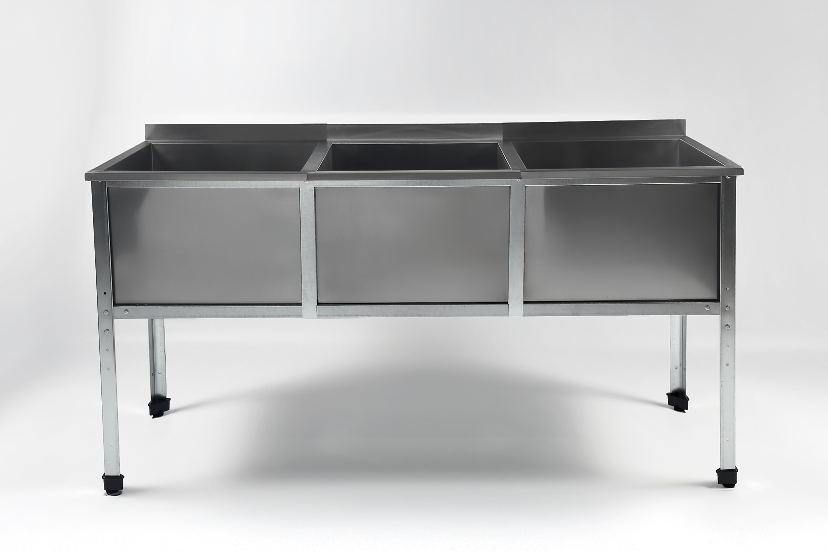 Ванна моечная трехсекционная RESTOINOX ВМС-3/5-Б-ЭК