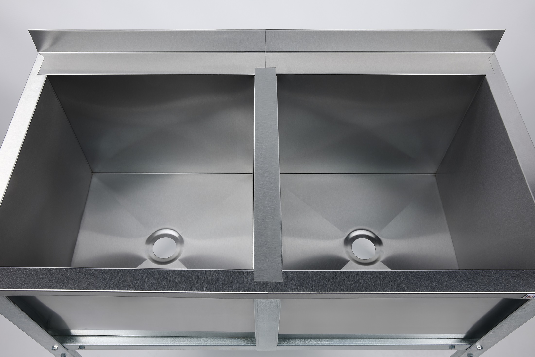 Ванна моечная двухсекционная RESTOINOX ВМС-2/7-Б-ЭК