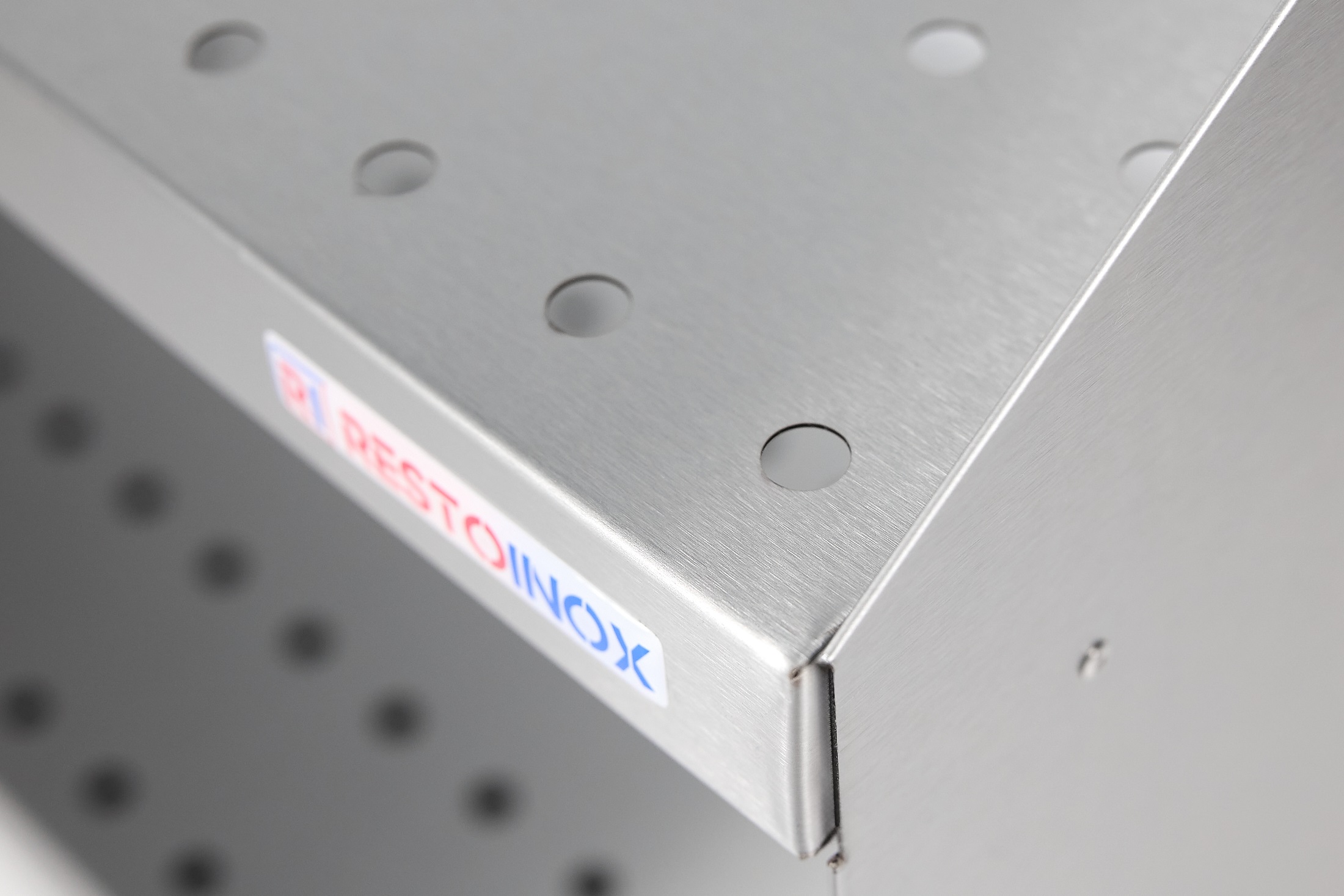 Полка настенная перфорированная RESTOINOX ПН2-8/3-П