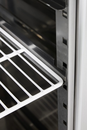 Стол морозильный RESTOINOX SHN-1111SN-B