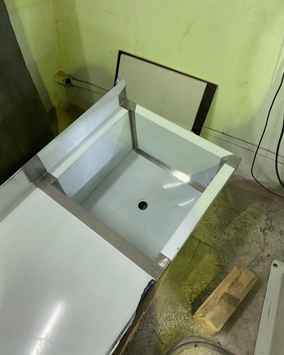 Заказ на длинную ванну с моечным столом