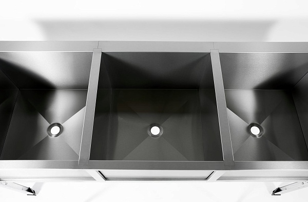 Ванна моечная трехсекционная RESTOINOX ВМС-3/6-ЭЦ