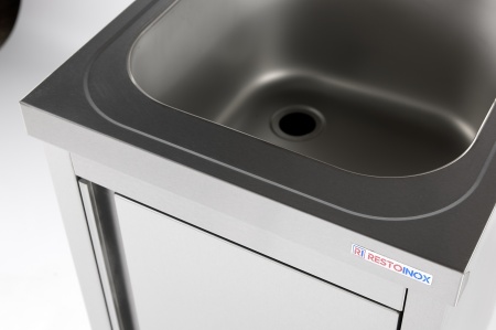 Ванна моечная цельнотянутая одинарная закрытая RESTOINOX ВМЦЗ-1/6/6-Б